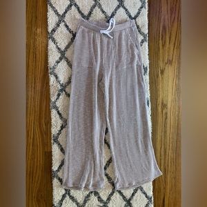𝅺3/$30 Caution to the wind soft lounge pants with draw string size small